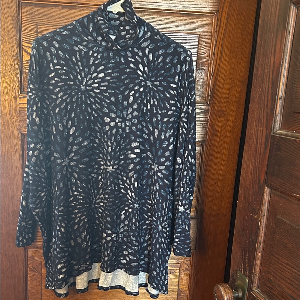 LuLaRoe Navy and White Patterned Top